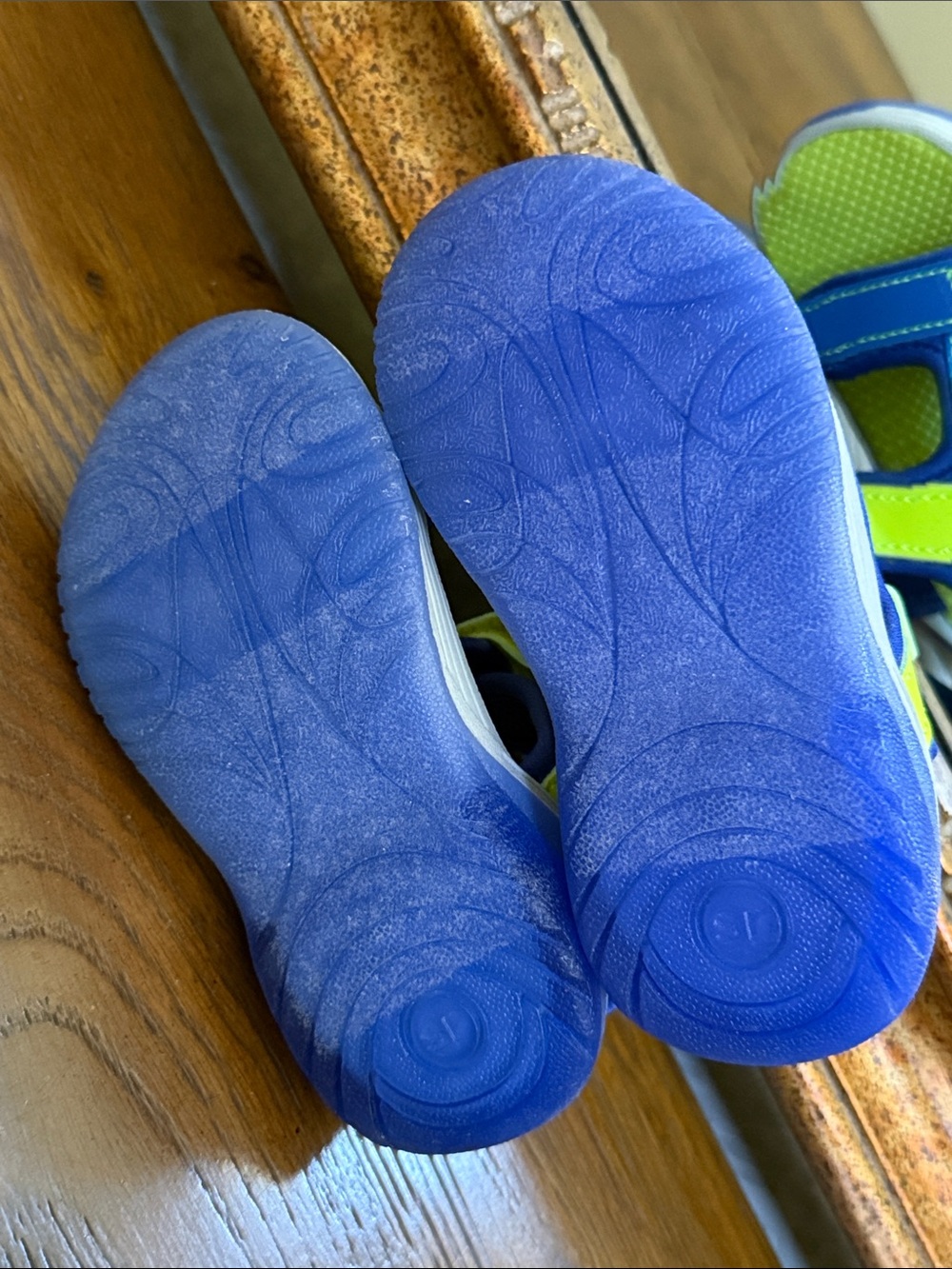 Stride Rite Asher Boys Neon Yellow & Blue Sandals. Water friendly. Size 7. - Picture 10 of 13
